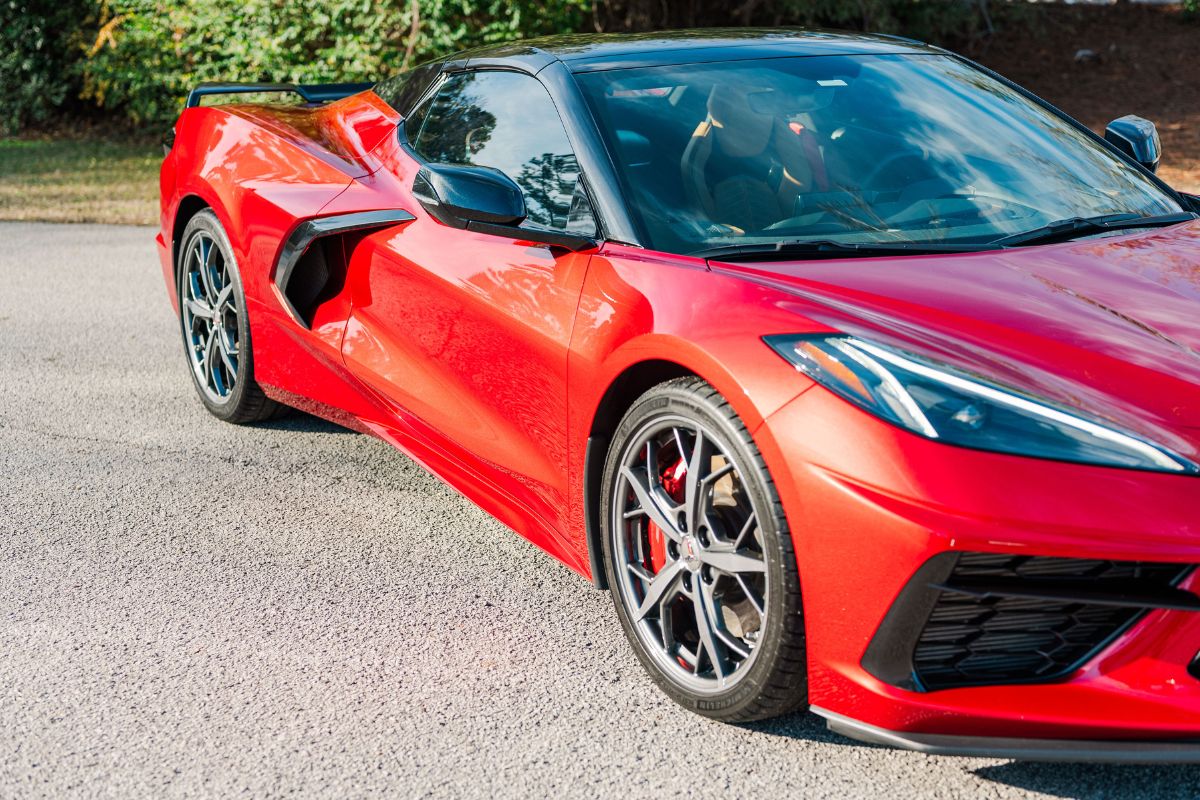 Can I apply ceramic coatings on the car windshield?